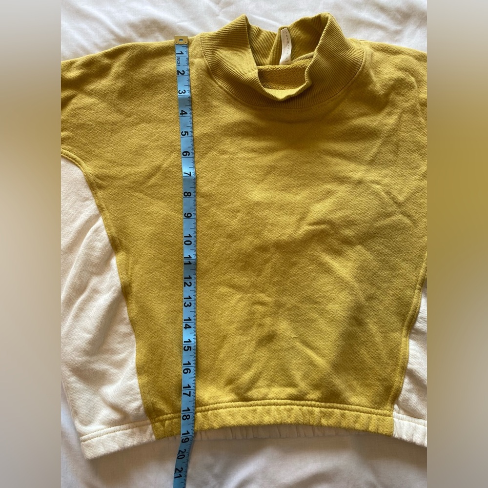 FP Movement Patched Up Pullover
Sweatshirt Honey Wheat Combo small - Picture 8 of 13
